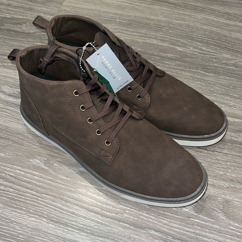 Perry Ellis ultrafoam boots. NWT.